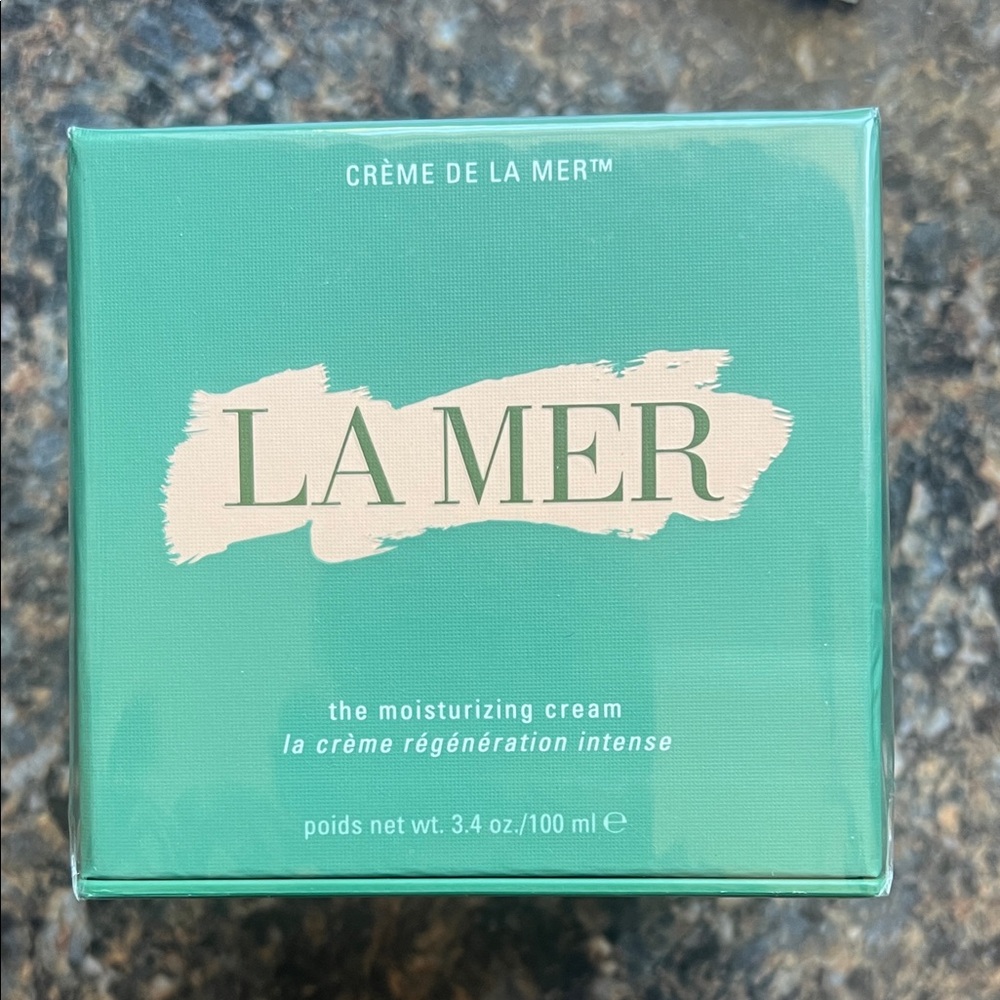 La Mer The Moisturizing Cream in Green Packaging